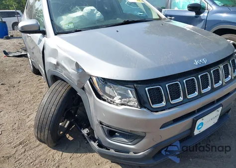 2019 Jeep Compass Latitude 4X4 from USA, damaged, VIN 3C4NJDBB2KT807800
